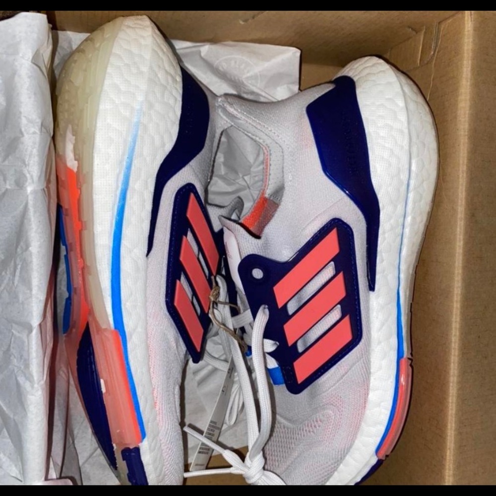 Adidas Ultraboost 22